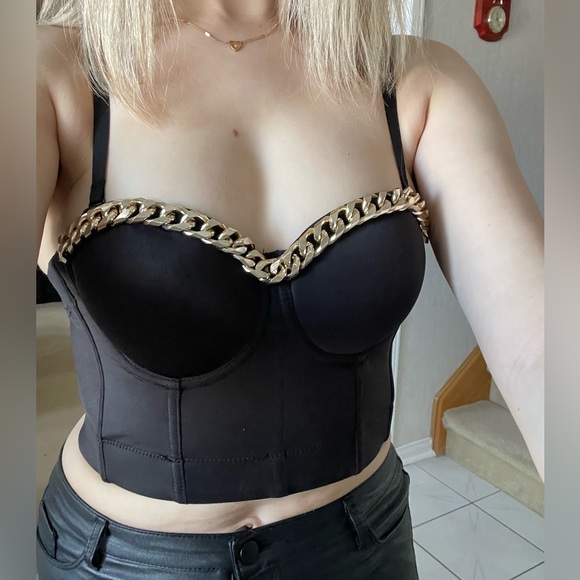 Push Up Black Clasp Bra Top With Padding - Picture 2 of 8